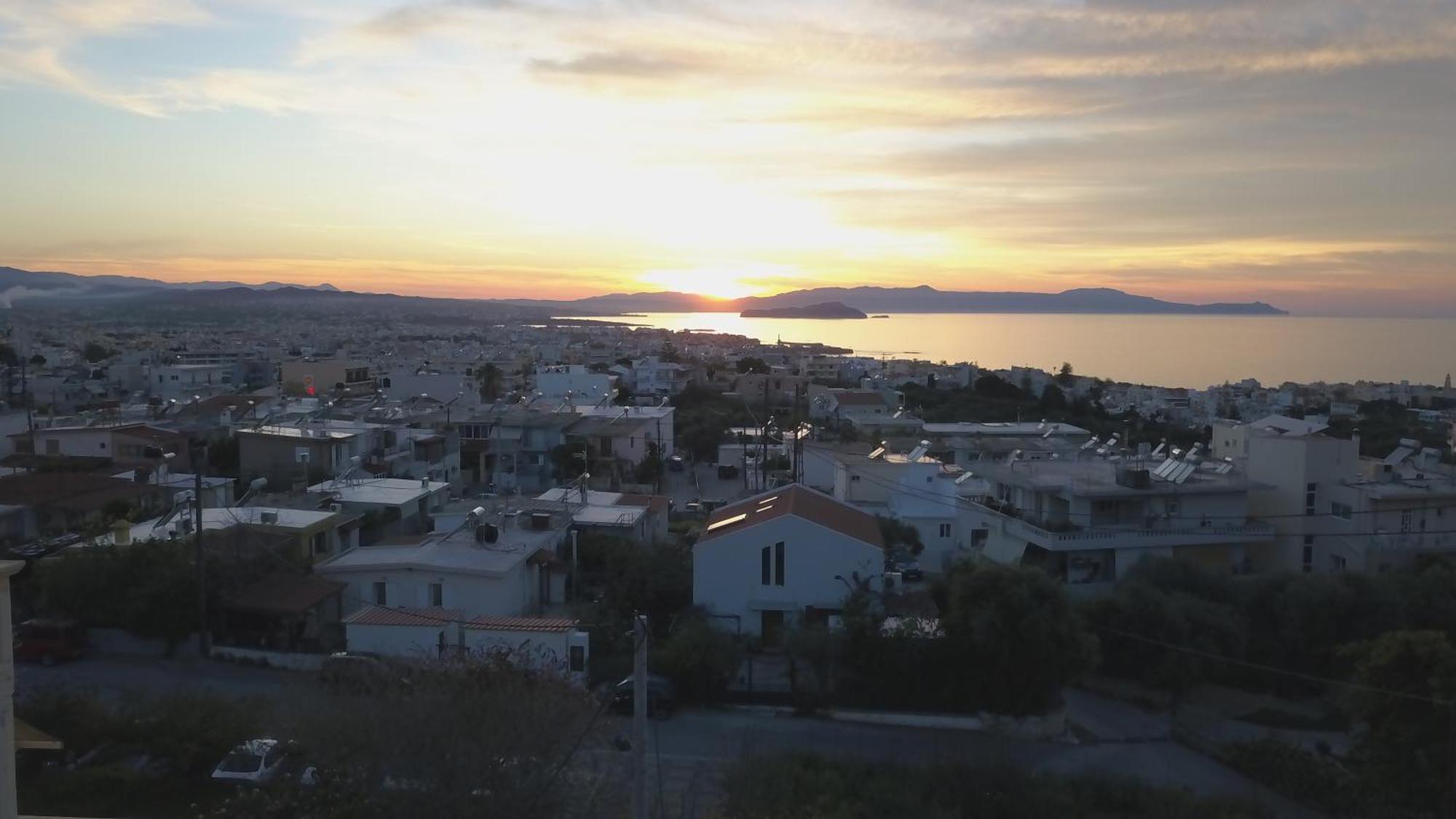 Stephanie's Place - Charming With Sea View דירה *